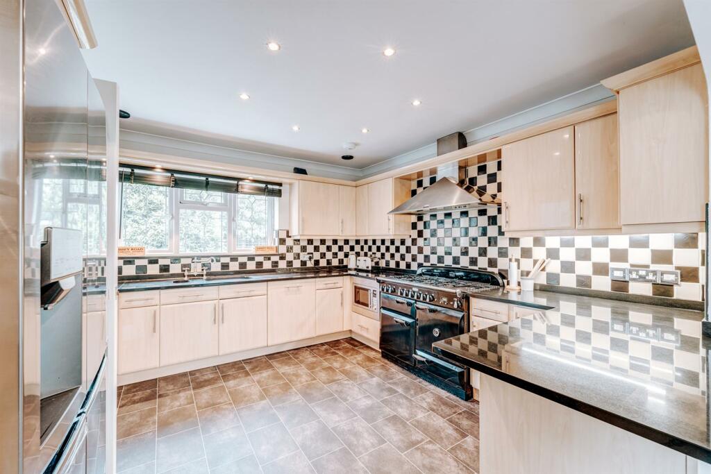 7 Bushby Avenue 2024 Final-44.jpg