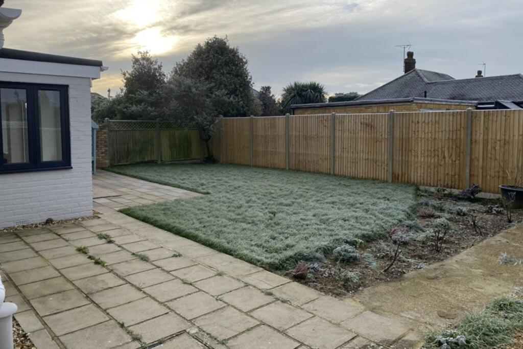 199 Lyndhurst Avenue, Whitton, TW2 6BN