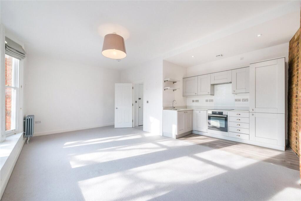 Living / Kitchen