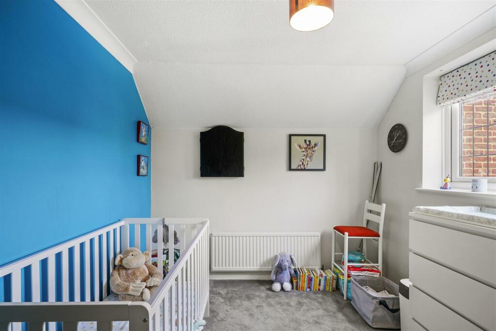 14 Priory Field Drive - kiViAjHb5SWIPUf9Ds12.jpg