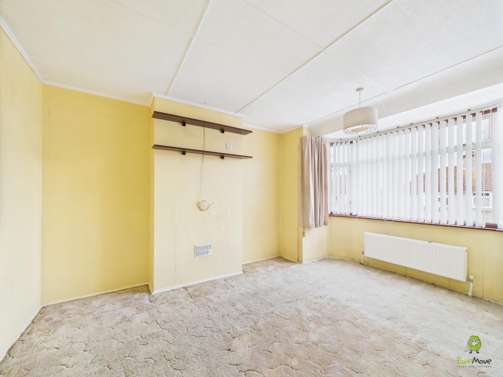 Presented by Nicoleta at EweMove Bexleyheath and D