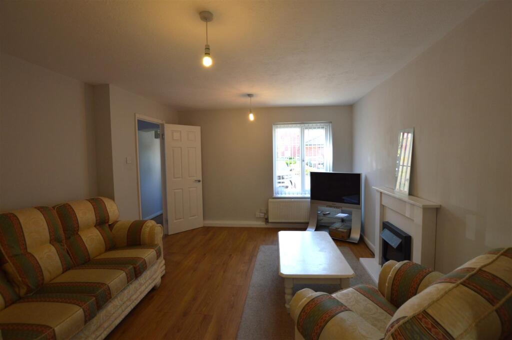 Living Room 2.JPG