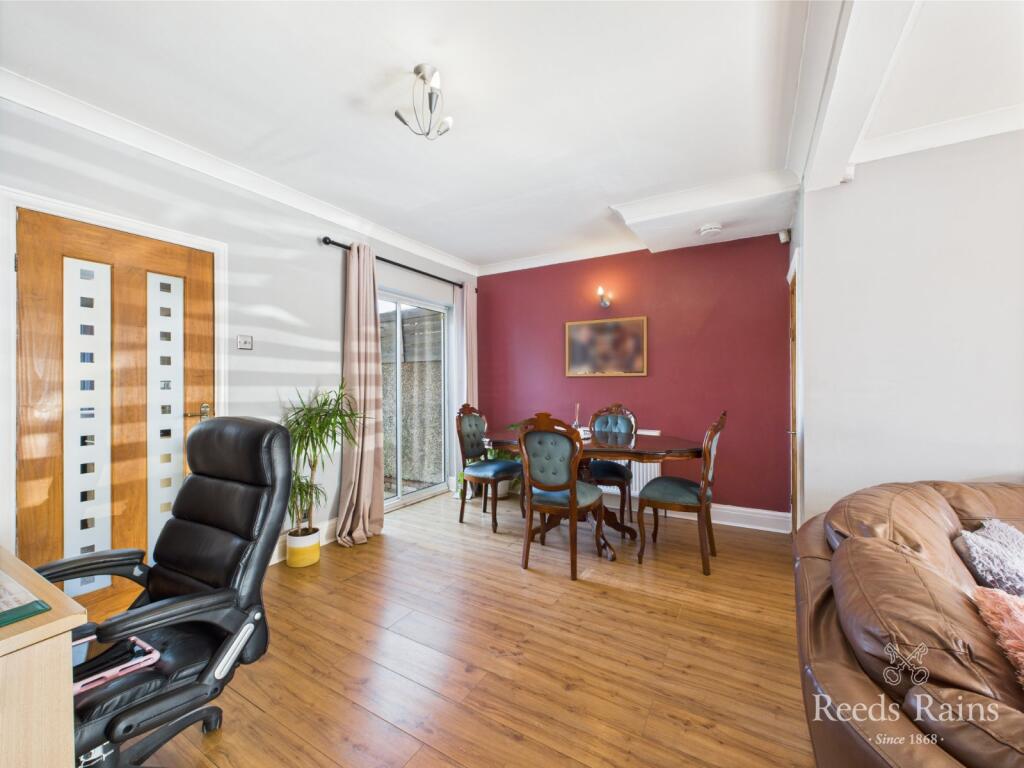Sitting/Dining Room