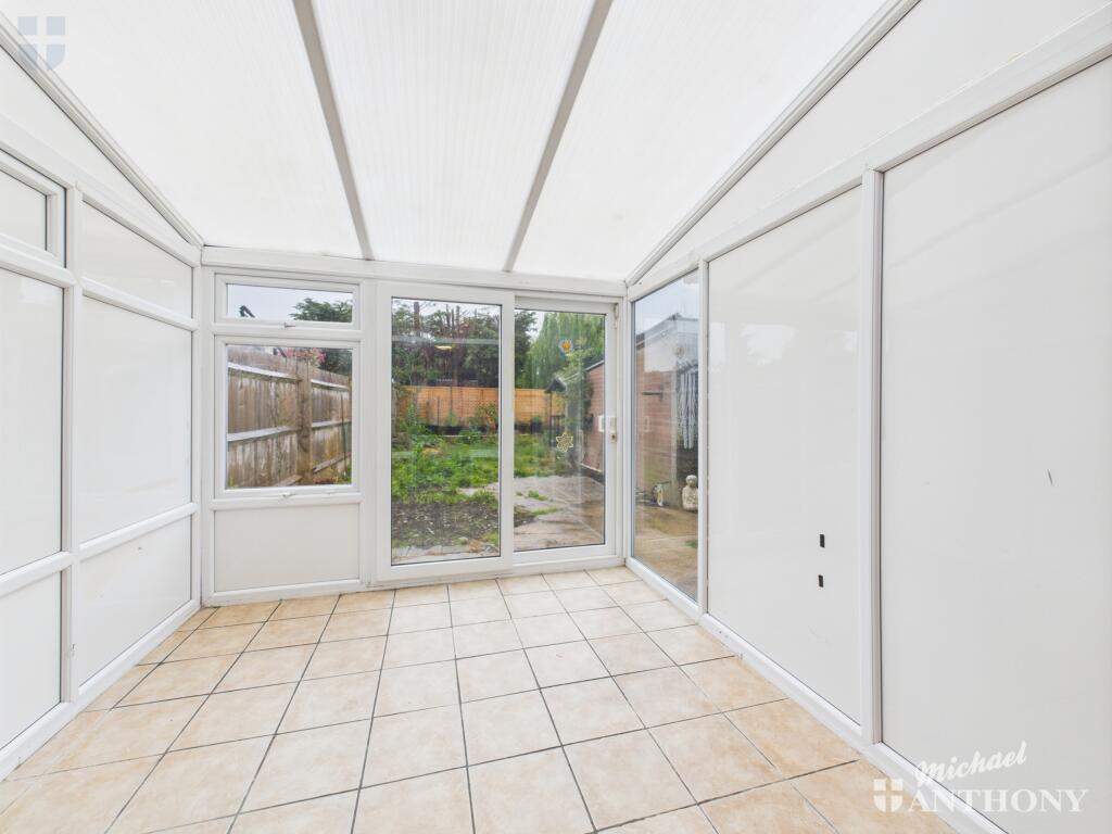 CAM03852G0-PR0313-STILL008