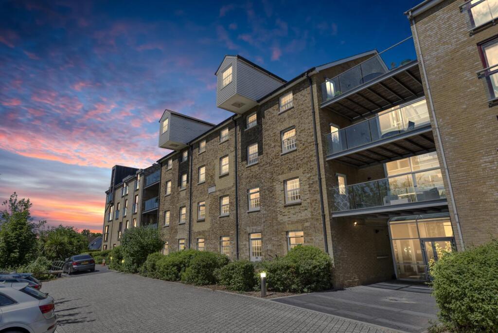 b8efcd57-c32b-4a98-9