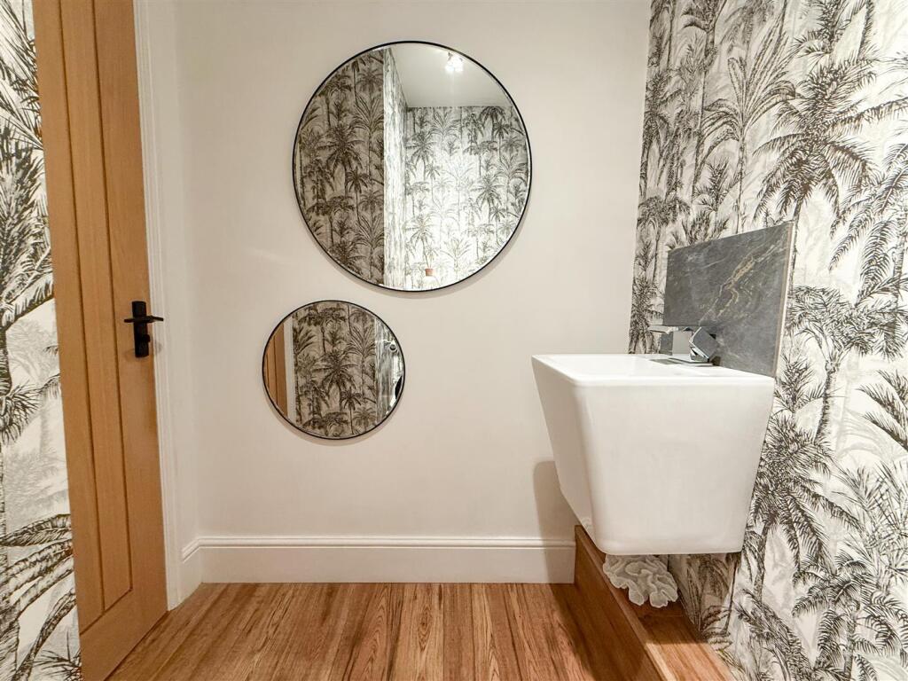 DOWNSTAIRS WC