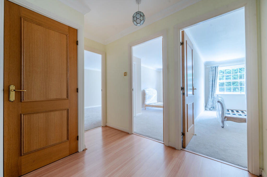 1325805-6-68750db...