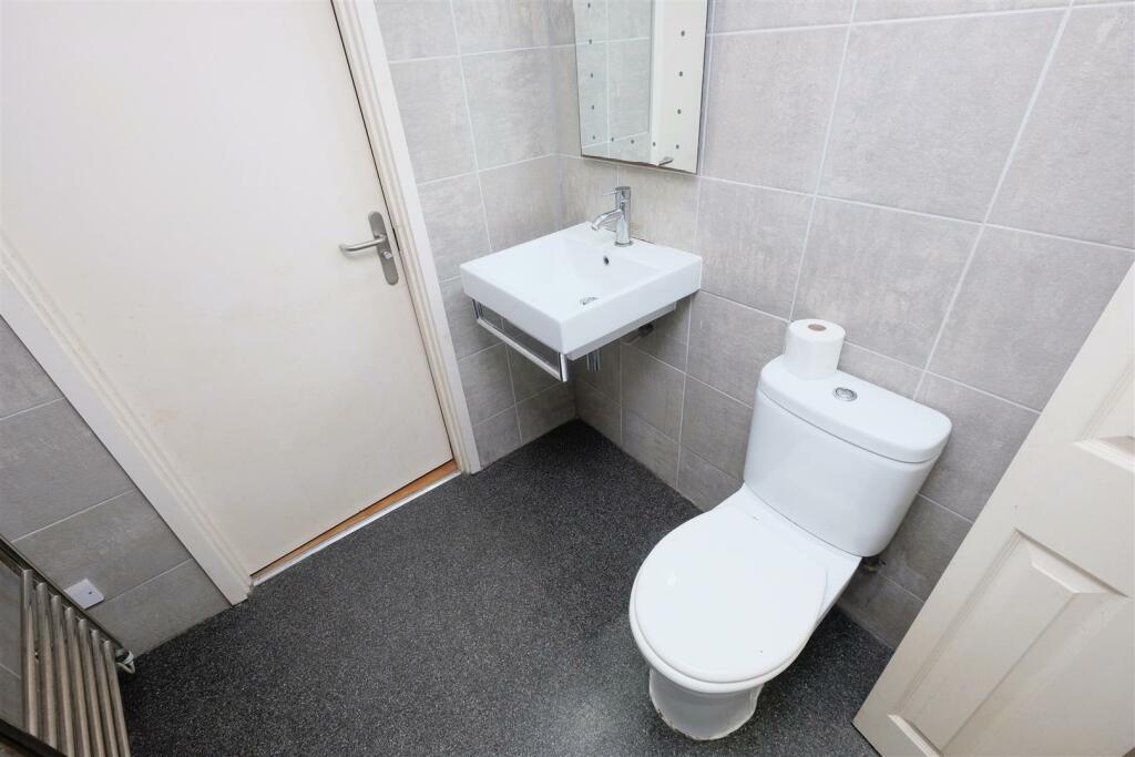 Flat 2, 38 Corn Street, City Centre Bristol BS1 1H