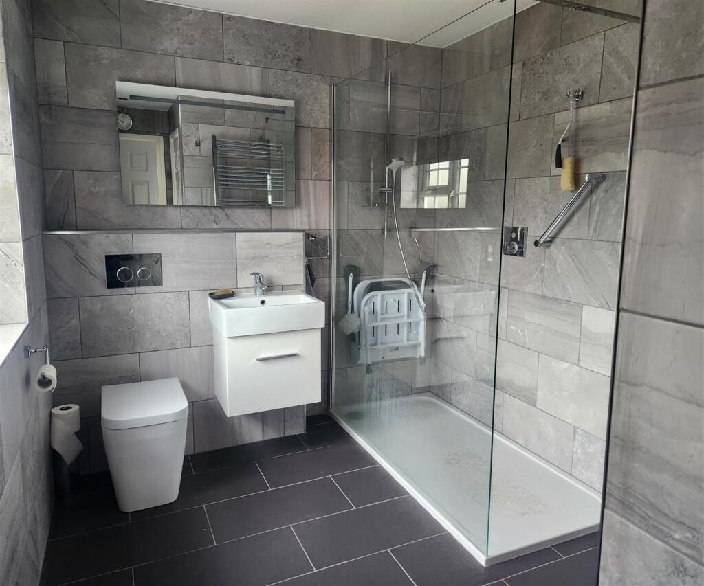 Ensuite