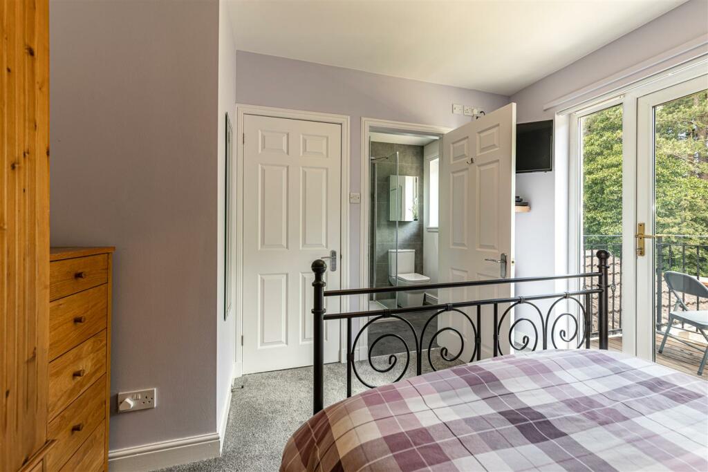 8 Tweedbank Avenue Tweedbank 37.JPG