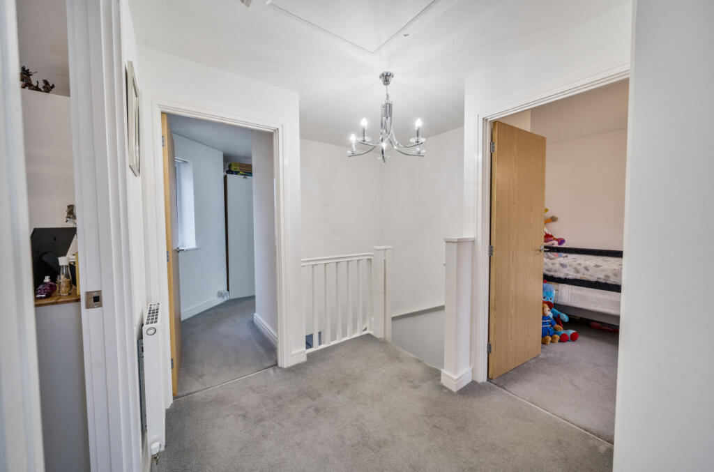 1345727-10-68aed5...