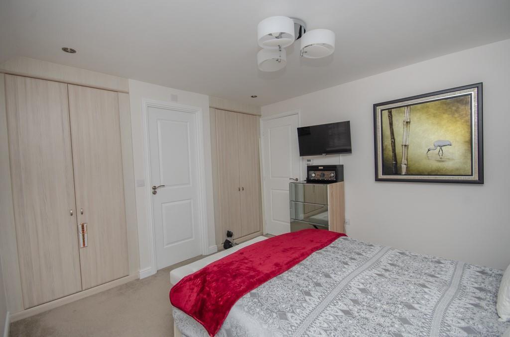 Master bedroom pic 2.jpg