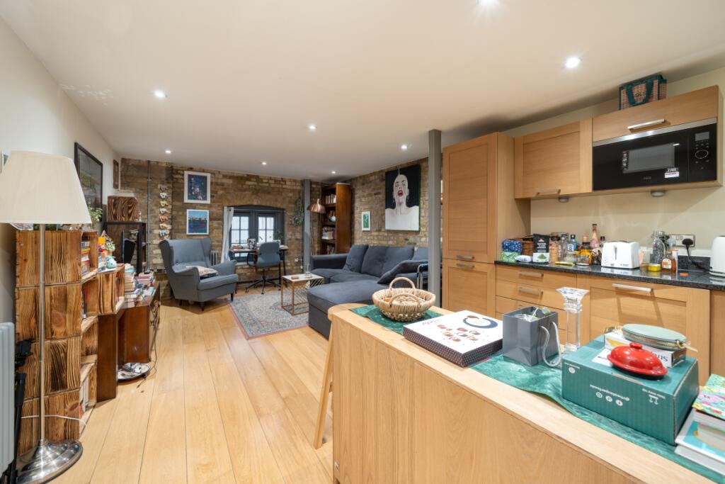 Tempus Wharf 12 (...