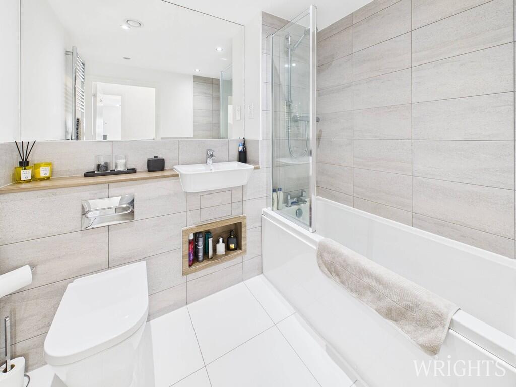 CAM02796G0-PR0446...