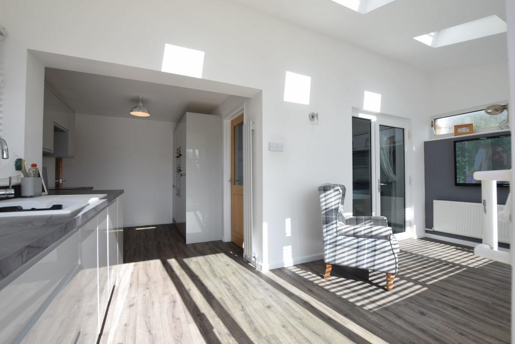 KITCHEN BREAKFAST ROOM
