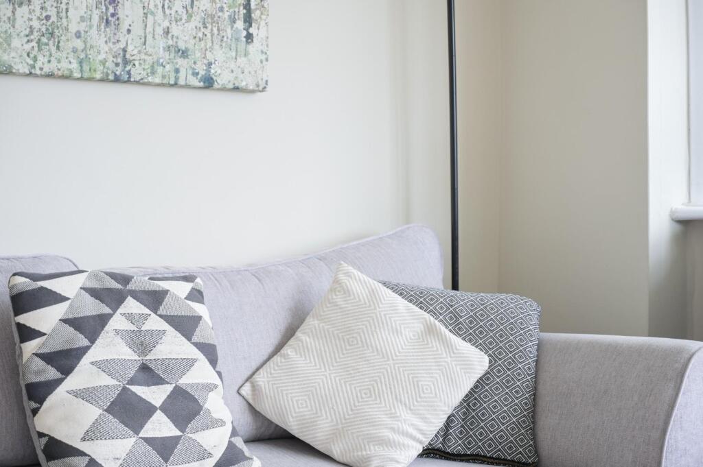 THE SPINNEY, (4).jpg