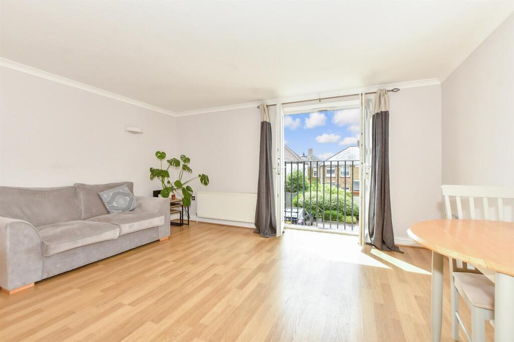 External Lifestyle Photograph