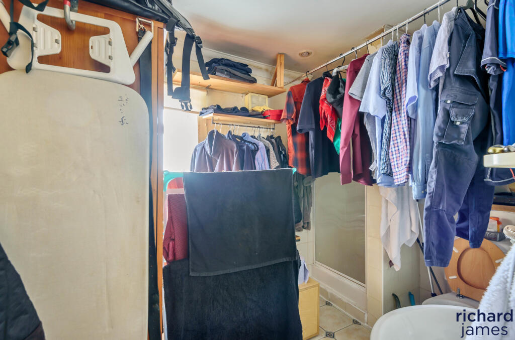 f7a78e97-eb51-45e...