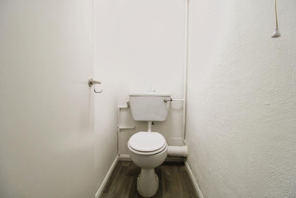Cloakroom/wc