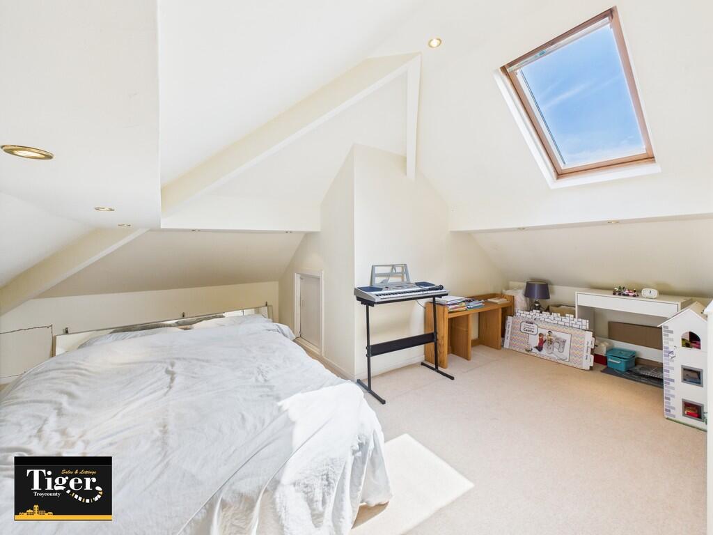 CAM03440G0-PR0384...