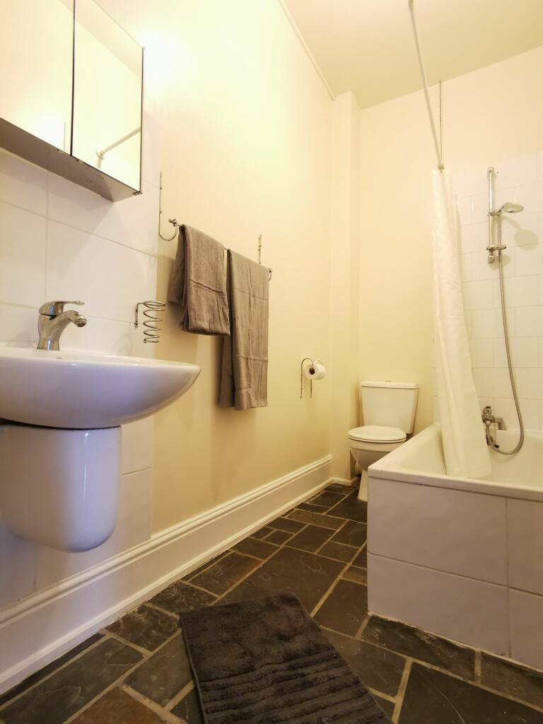 Photograph 9