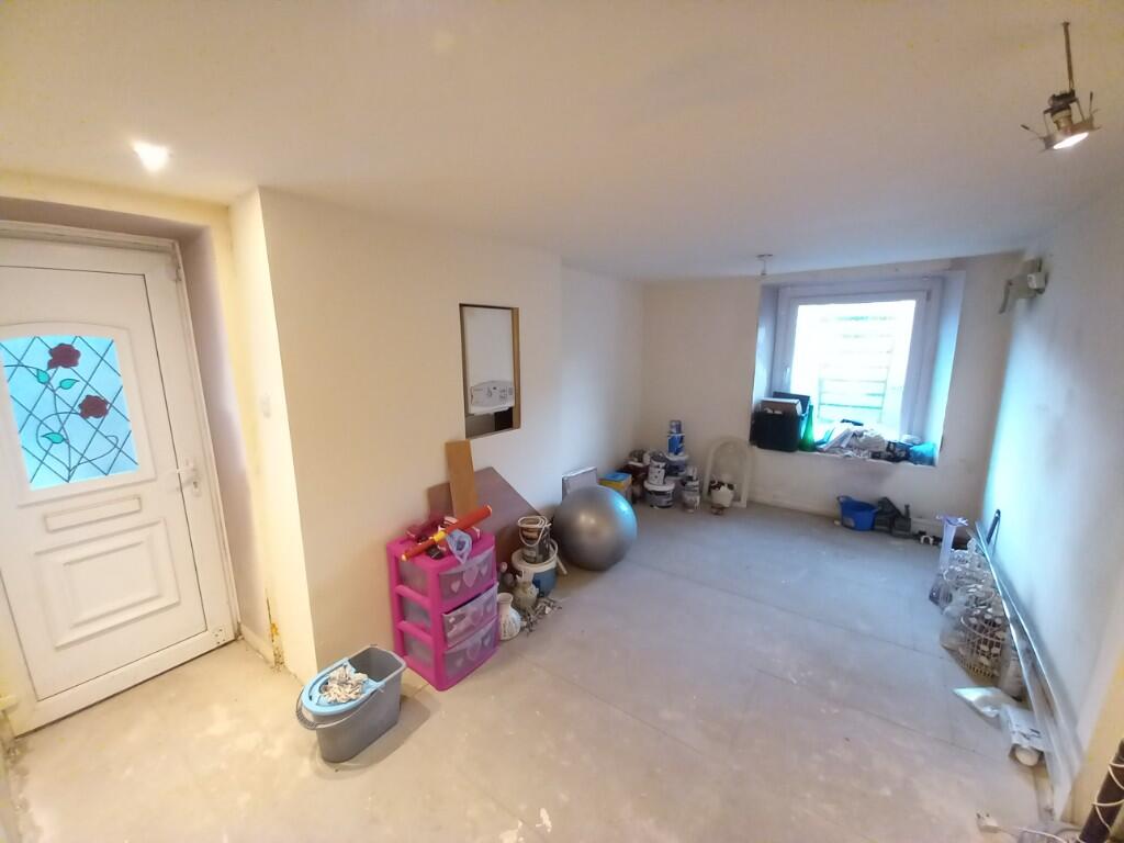 SITTING ROOM