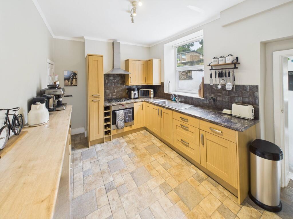 CAM02093G0-PR0054-STILL004