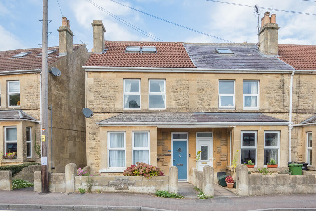 27 Combe Road New...