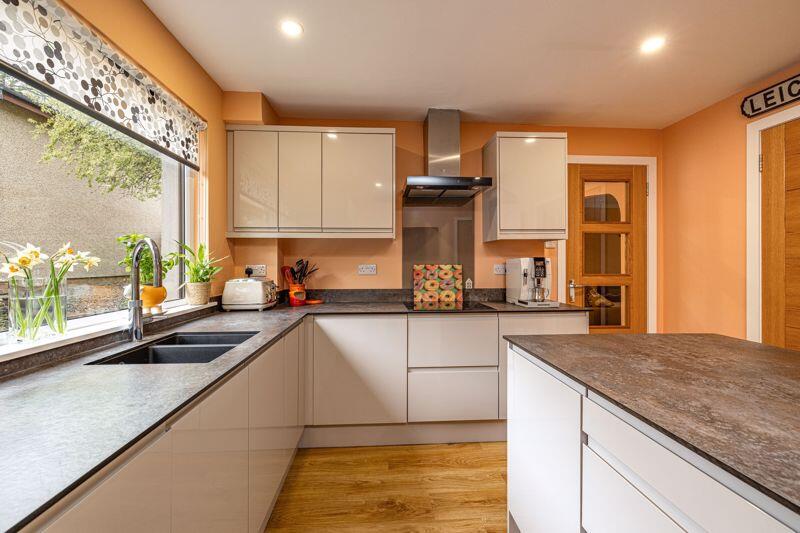 Breakfasting Kitchen 