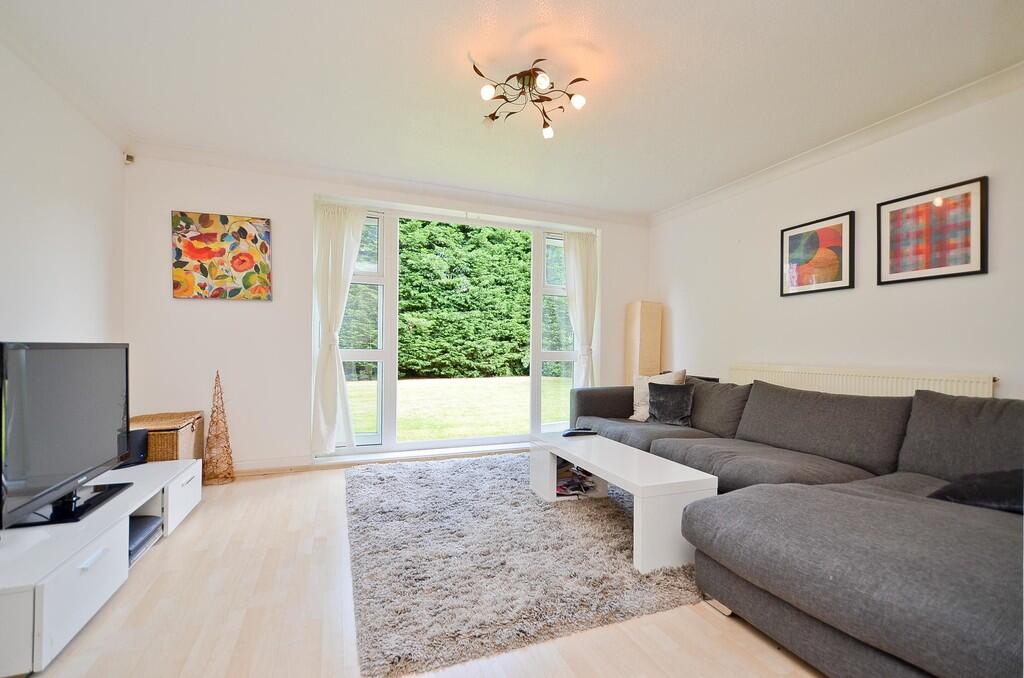 20 Foxwood Green ...