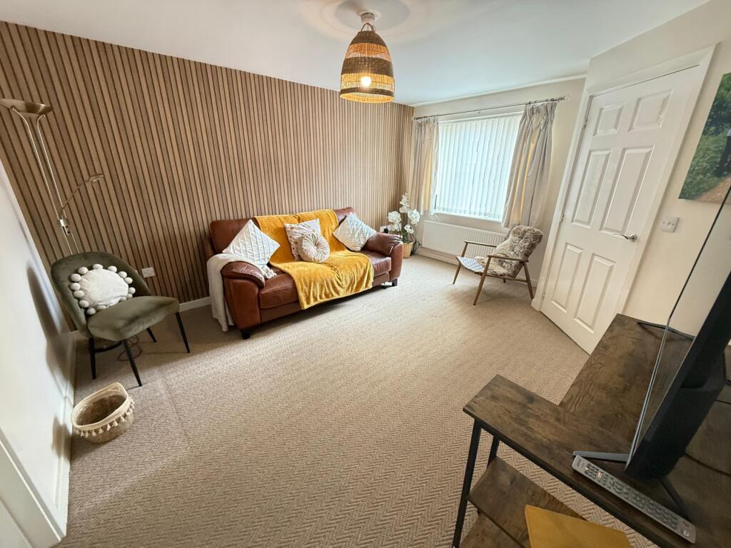 19 Friarwood Avenue Lounge