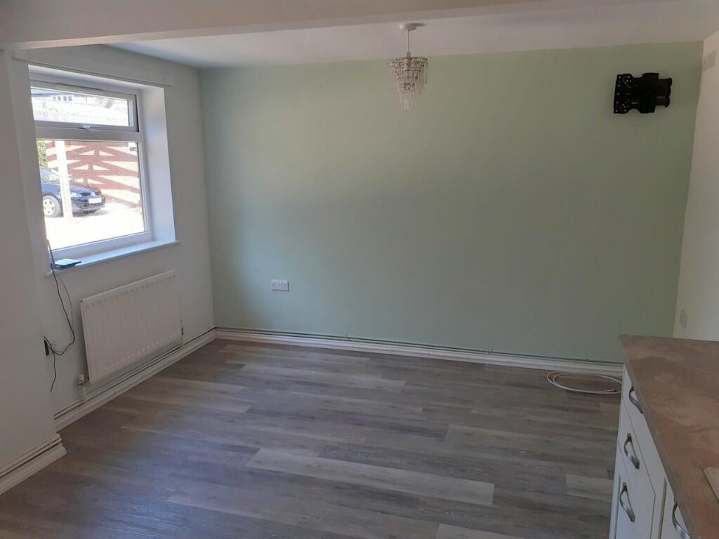 Lounge/Dining