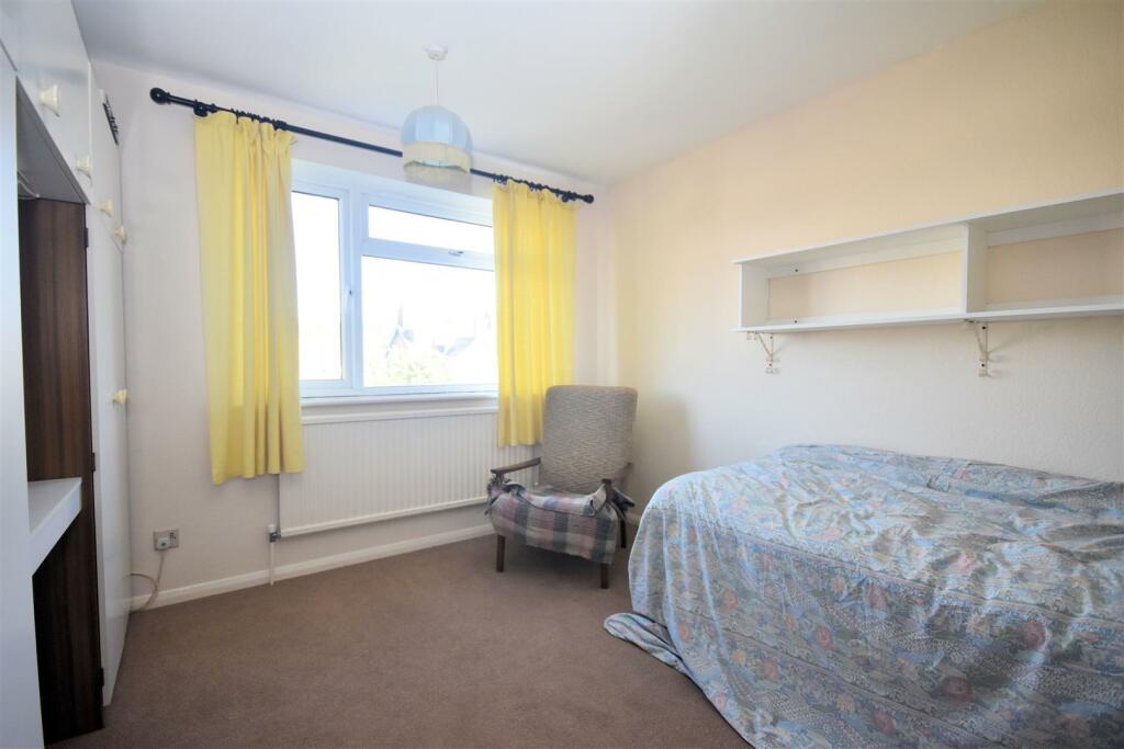 Bedroom .3.jpg