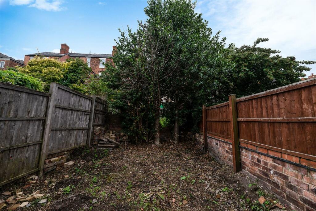 71 Central Avenue New Basford Nottingham