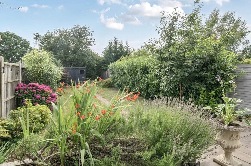 1318027-36-687ff4...