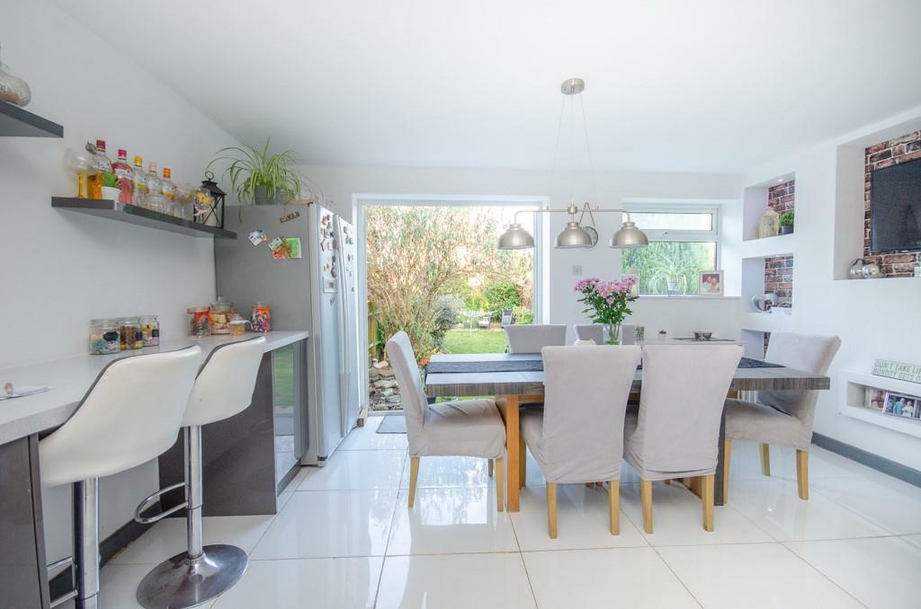 Kitchen pic 4.jpg