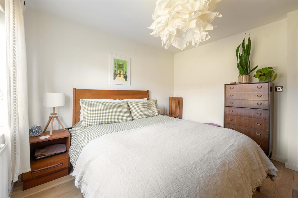 Winchester Court, E17