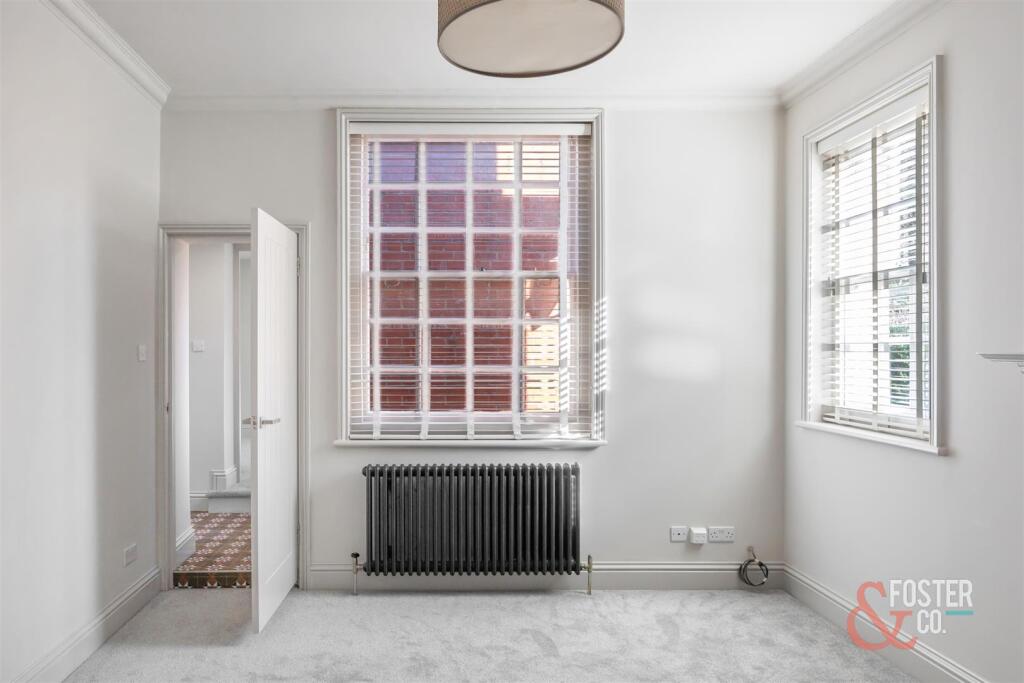 Grand Avenue 8 Flat 9-002.jpg