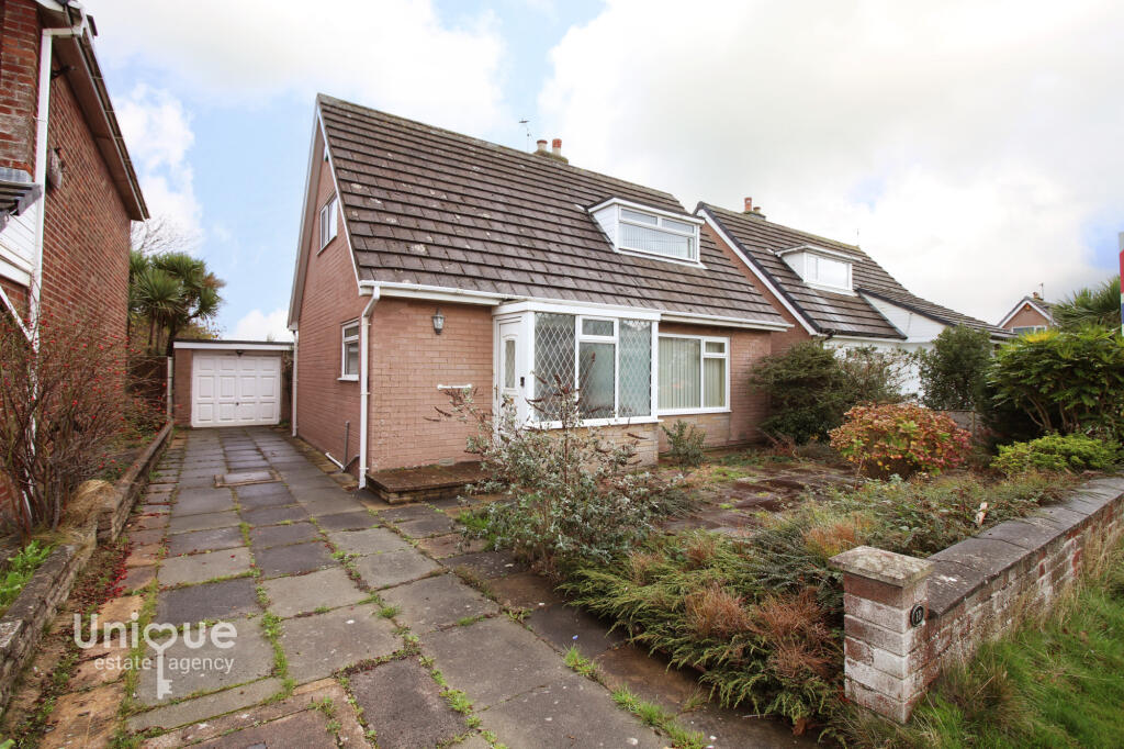 Southway,  Fleetwood, FY7