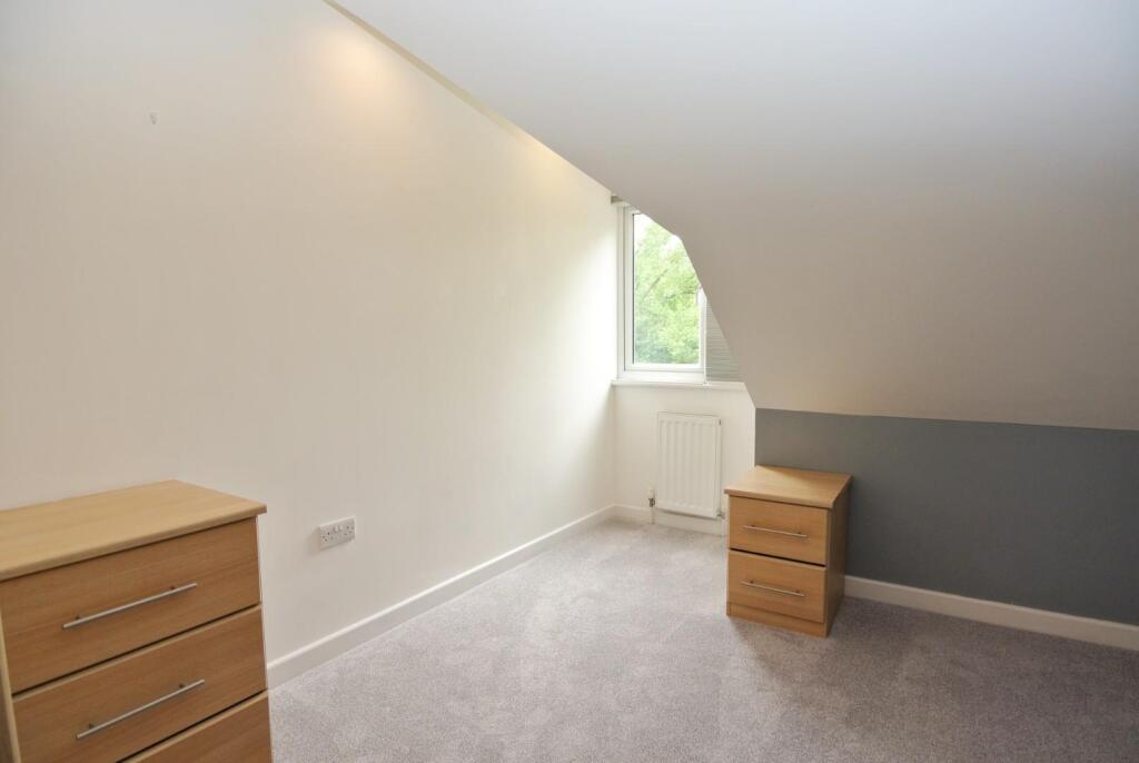 LH Bed2.jpg