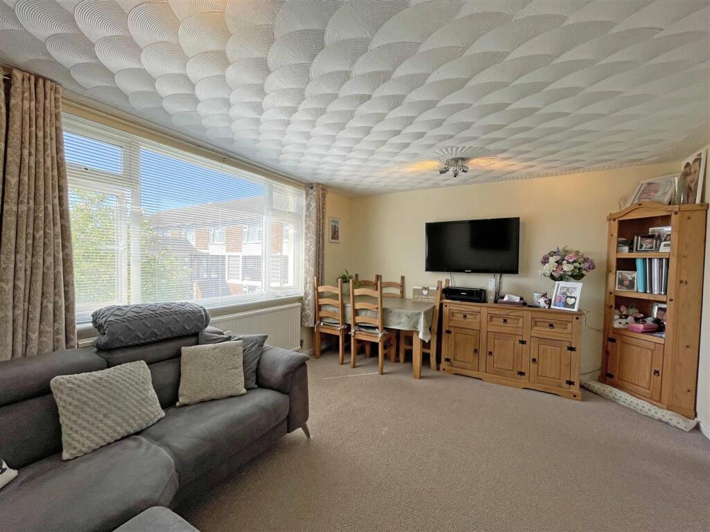 Vaasgo Close 8 - Lounge Diner.jpg