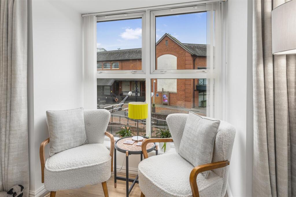 51 Chamberlaine Court, Banbury-6.jpg