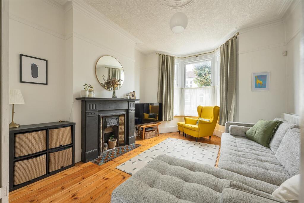 Second Avenue E12