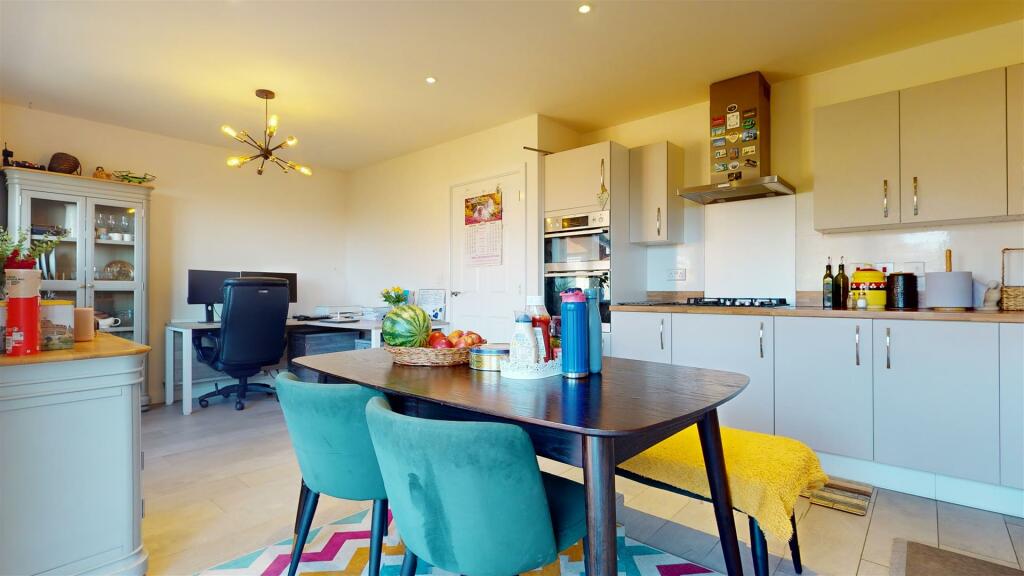 KITCHEN/DINING/FAMILY ROOM