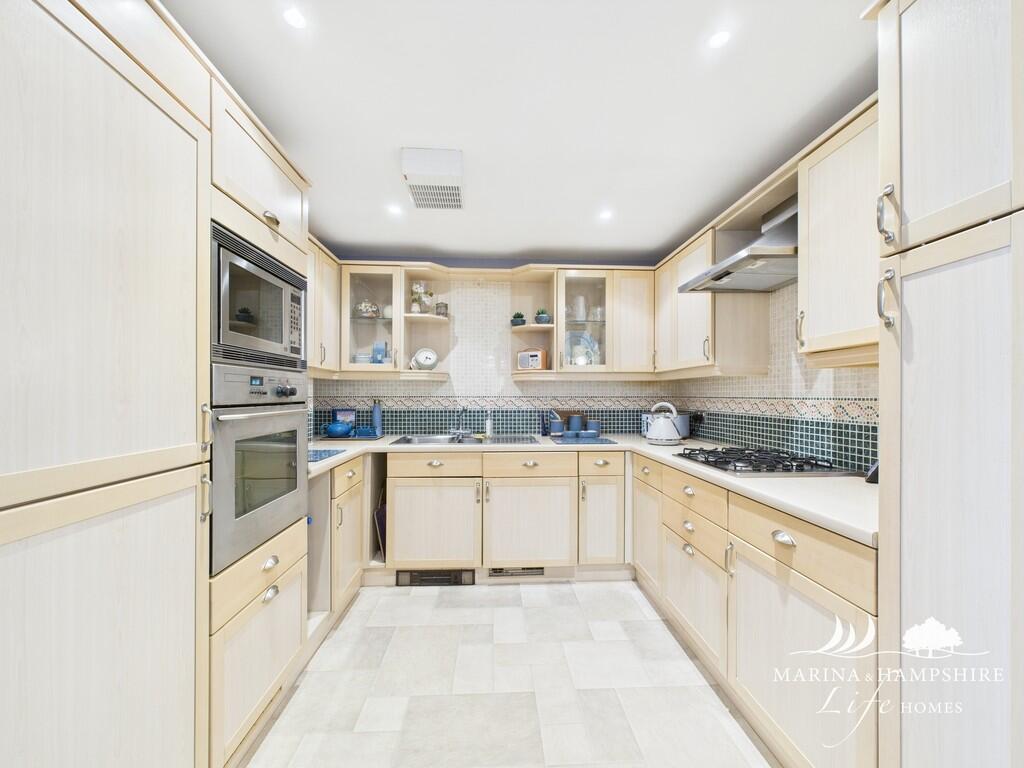 CAM03691G0-PR0042...