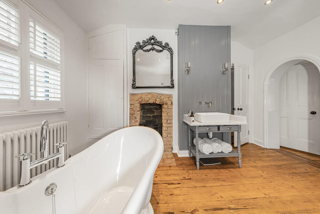 Photo Dec 08 2025...