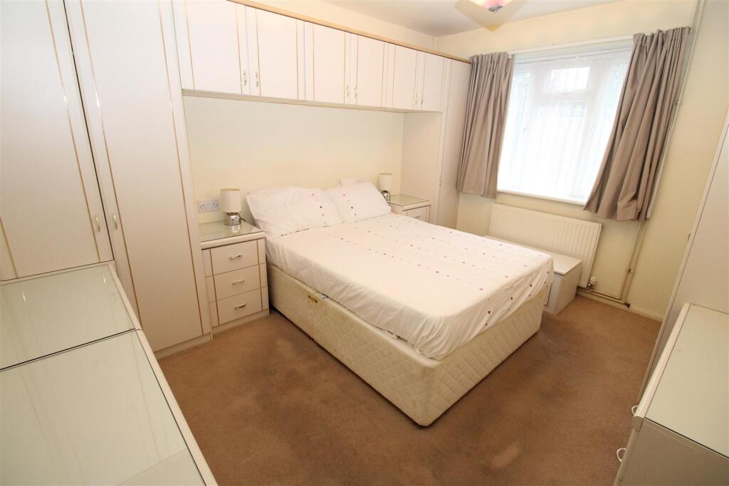 Bed 1.JPG