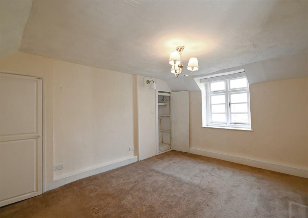 146 Broad Oak-03.jpg