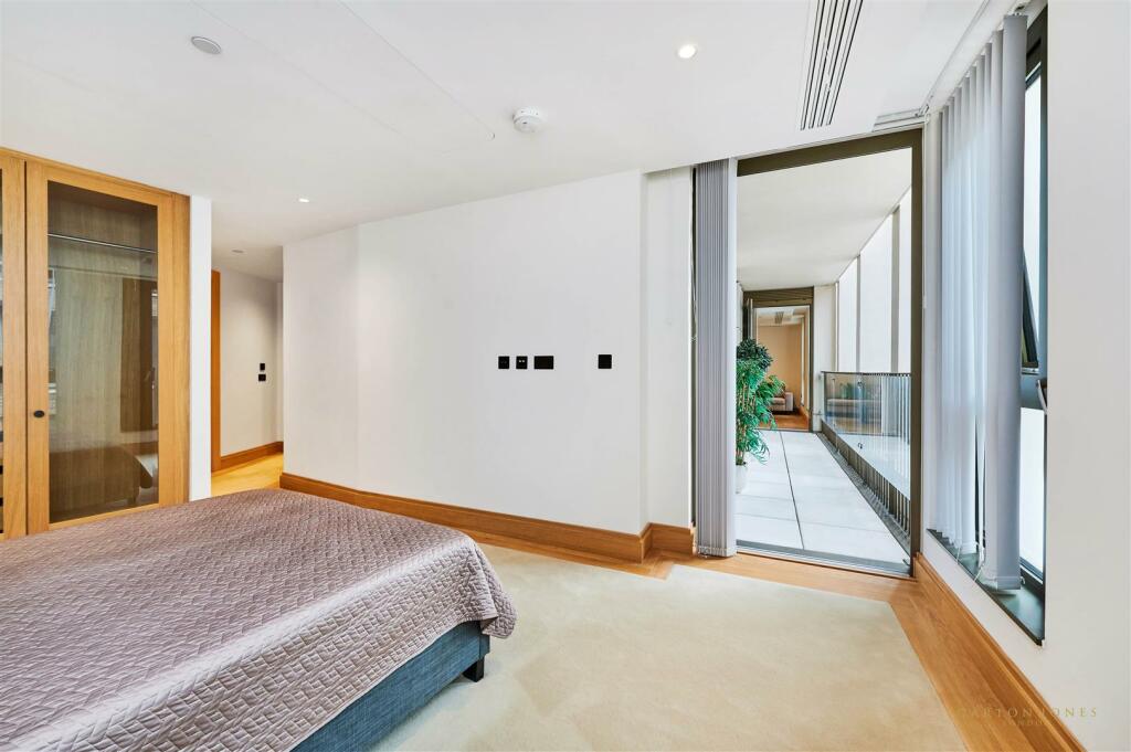 bedroom.jpg