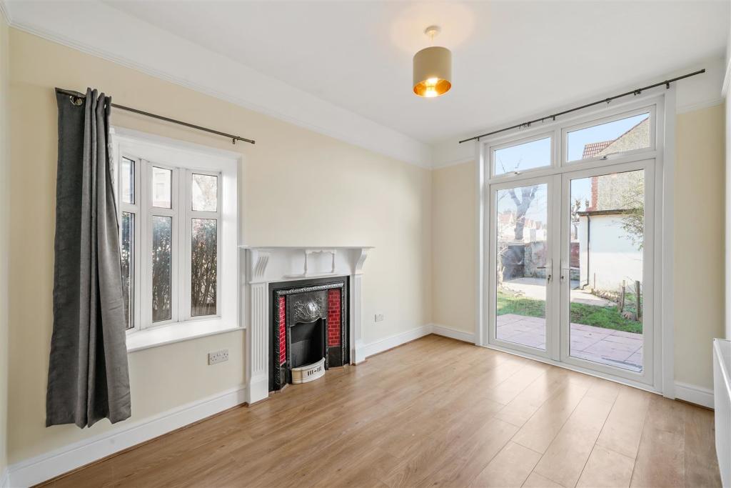 16 Westbury Avenue - UhaFvw5AYgPPozPGP5uX.jpg